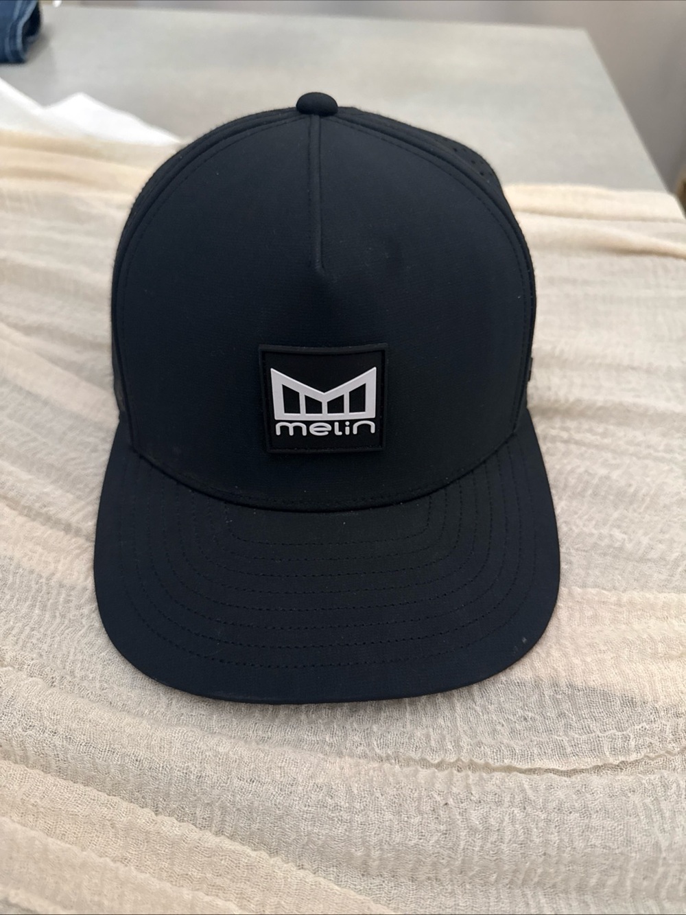 melin Black Snapback Hat - Lightweight Men's Cap